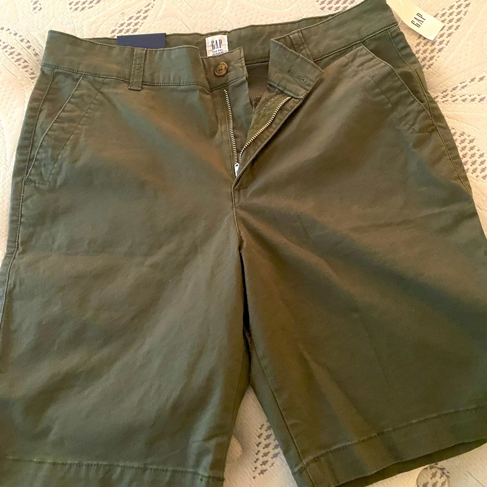 NWT Gap Bermuda shorts